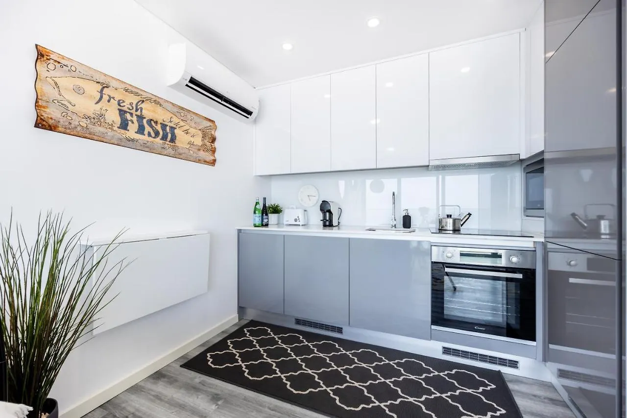 Frontline Seaview Apartment Budens
