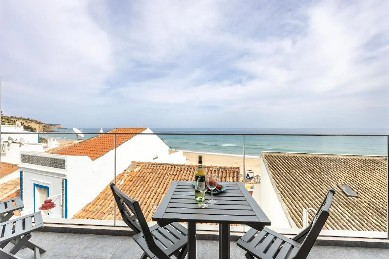 Frontline Seaview Apartment Budens